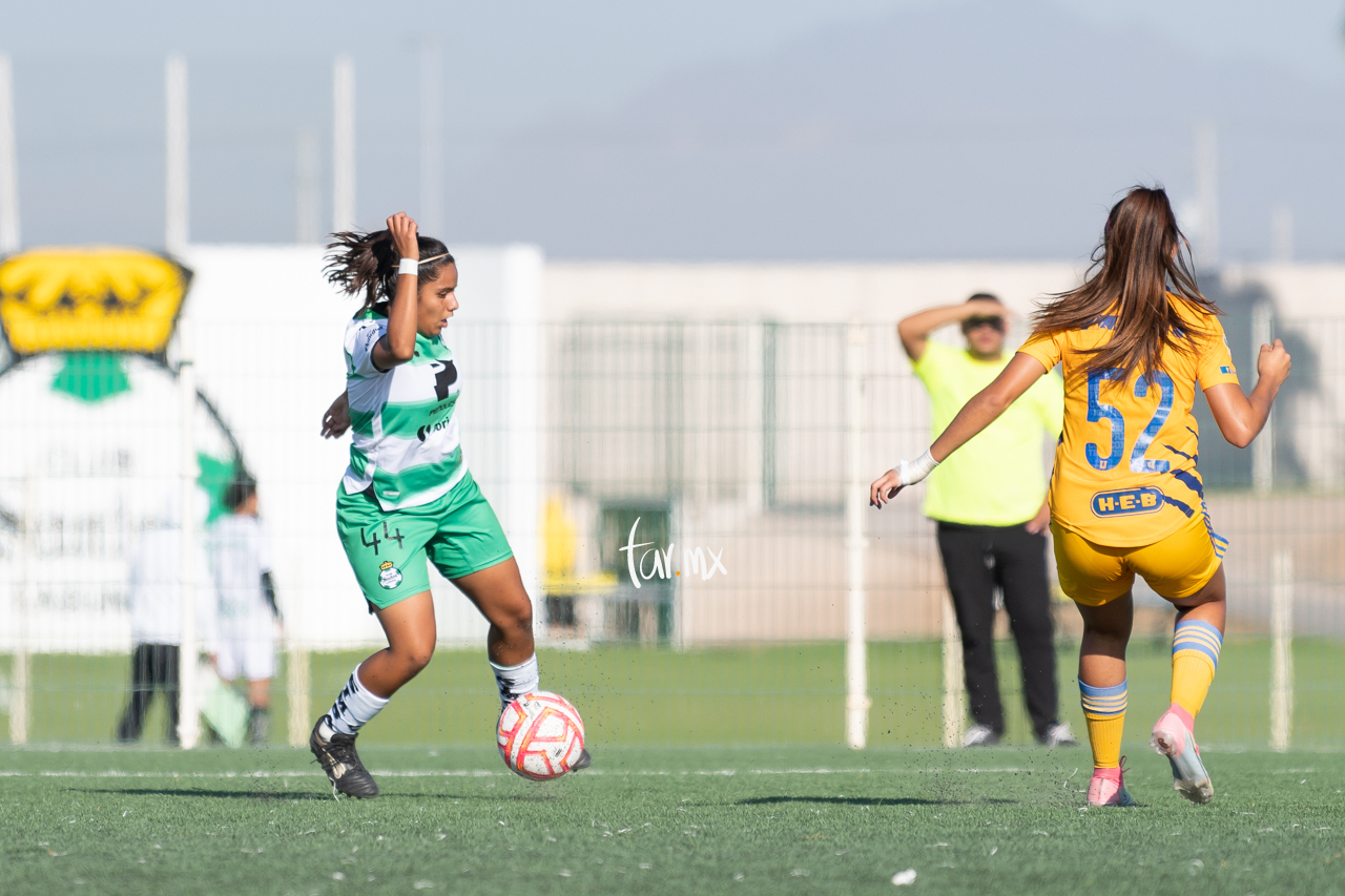 Alexa Gutiérrez Santos Laguna vs Tigres femenil sub 18 J8 5000509