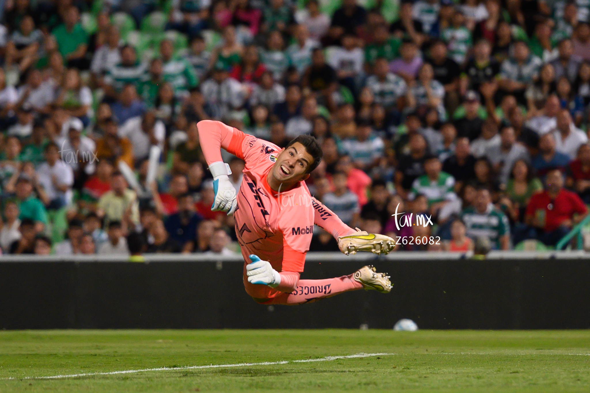 Julio González, Portero PUM 1, Santos vs Pumas TAR.mx