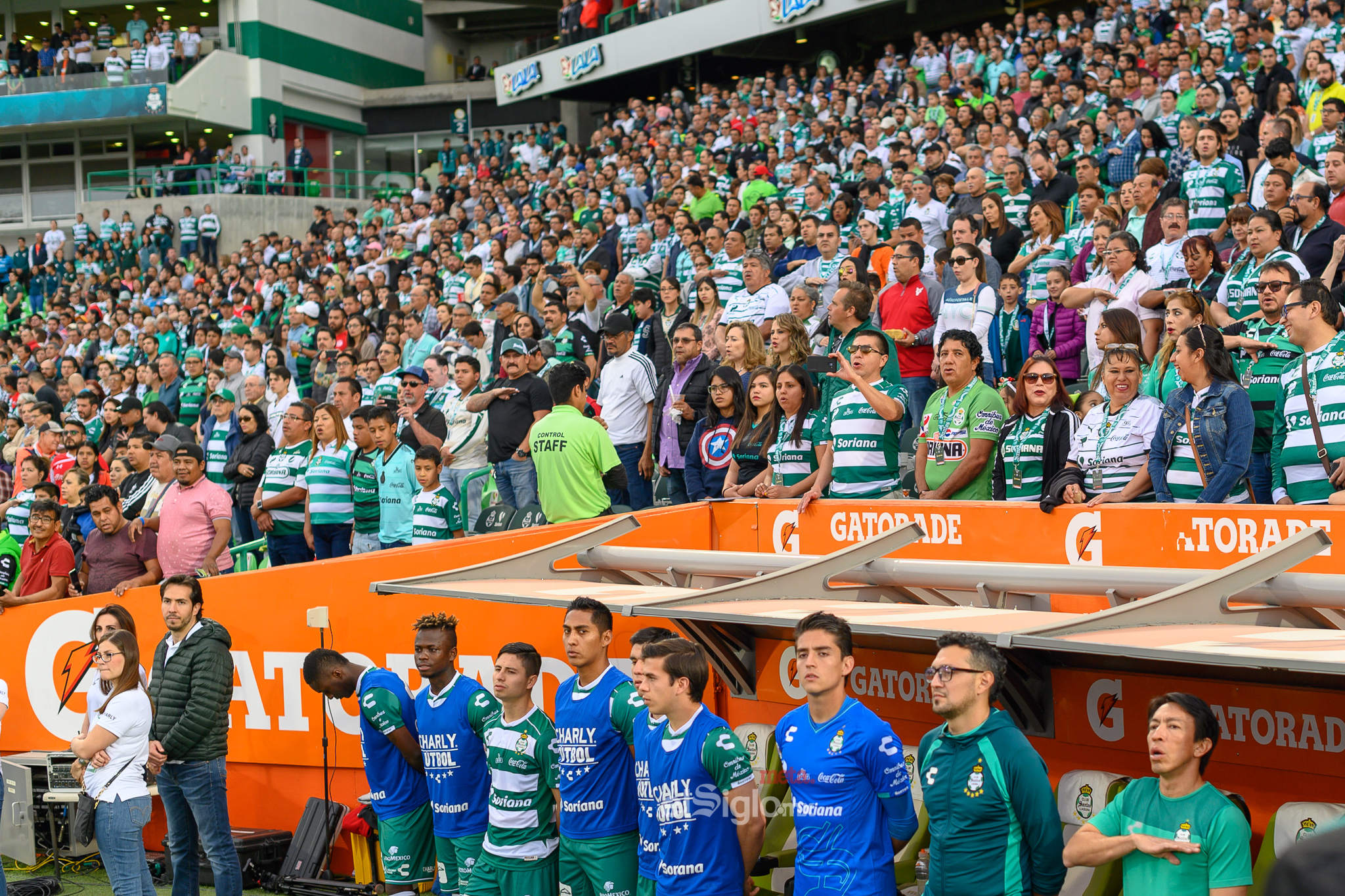 Himno Nacional en el TSM por el día de la Bandera